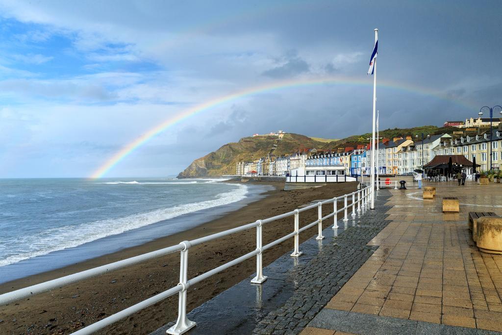 Sea View Ar Lan Y Mor Luxury Apartment Aberystwyth Eksteriør bilde